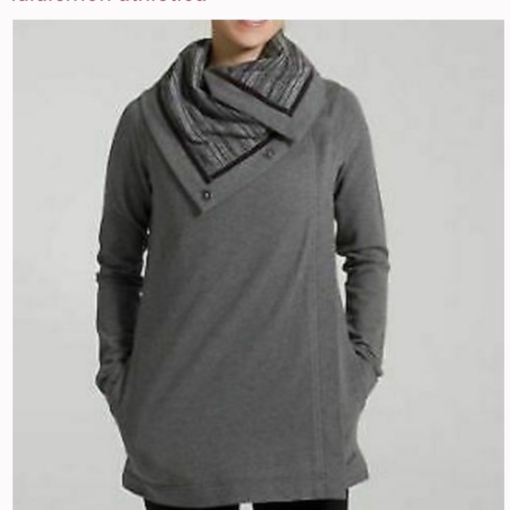 lululemon athletica Gray Asymmetrical Button-Up Sweater Tunic